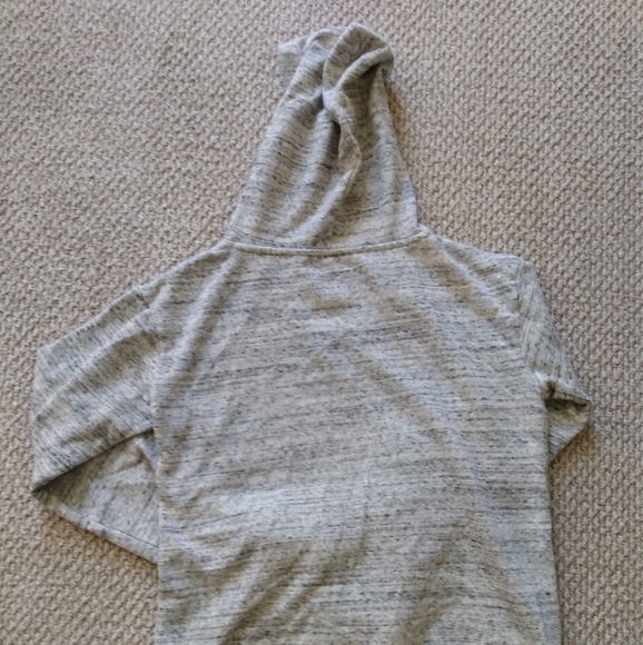 Gray pullover sweater - Picture 2 of 2